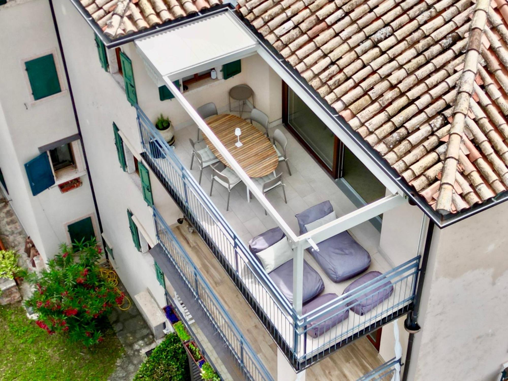 Appartement Casa Prima Vista à Torri Del Benaco Extérieur photo